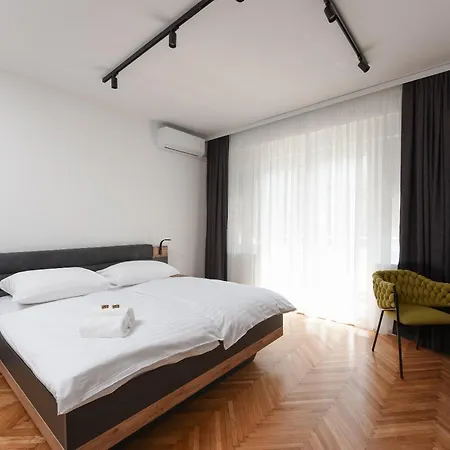 Monika Apartment *